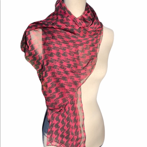 Pink Houndstooth Scarf | All That Glitters - Picture 1 of 7